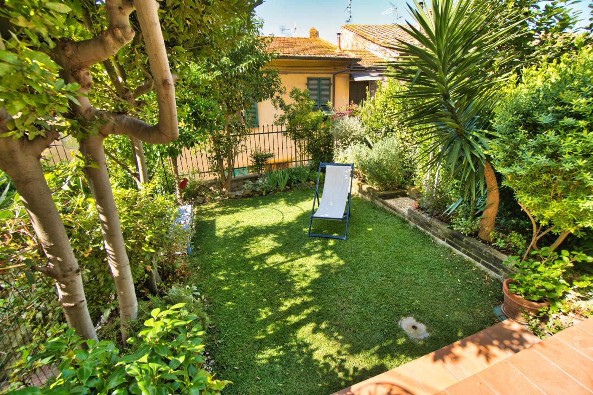 Villa La Casa Nel Castello E Il Giardino Segreto Suvereto Exterior foto